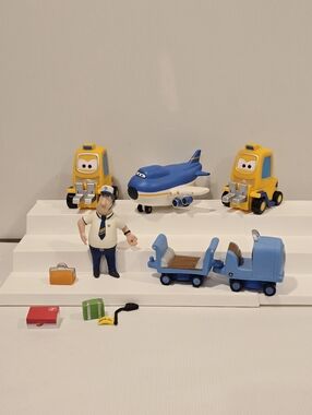 Super Wings World Airport Crew Collection Pack Exclusive Set of Large Figures